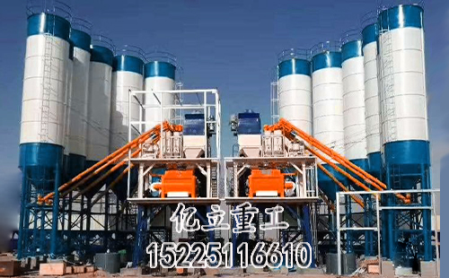 混（hún）凝土（tǔ）攪拌站選擇技巧