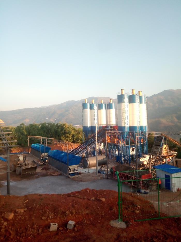 混凝土攪拌（bàn）站設備