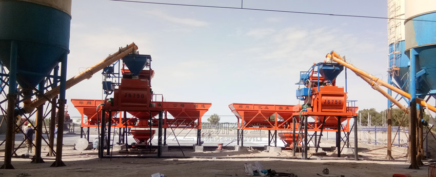 小型混凝土攪拌站作業現場