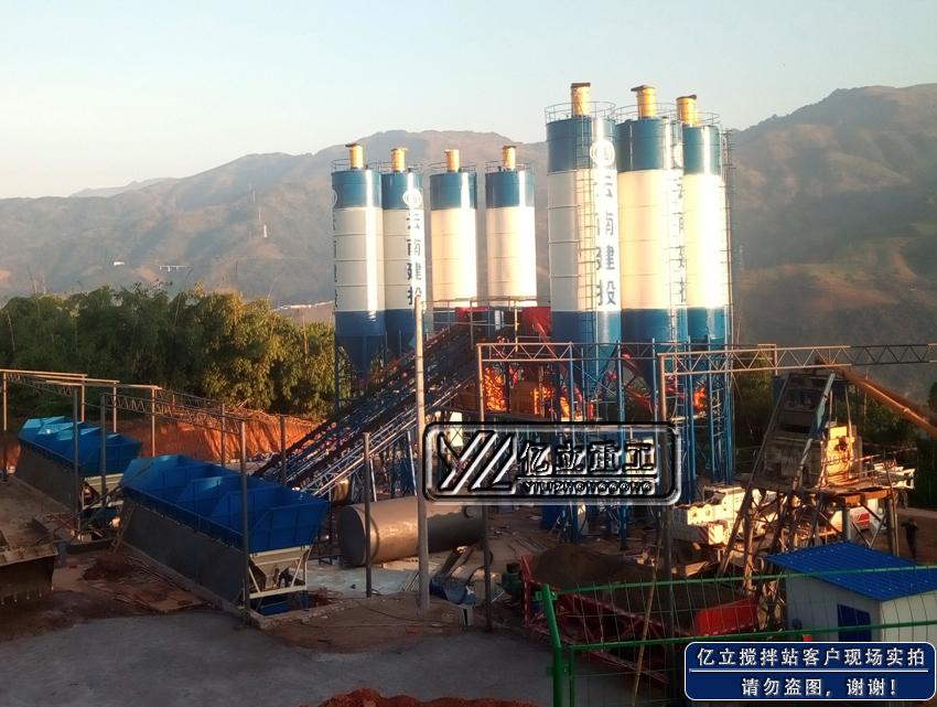 大型商（shāng）品混凝土攪拌站用戶（hù）現場