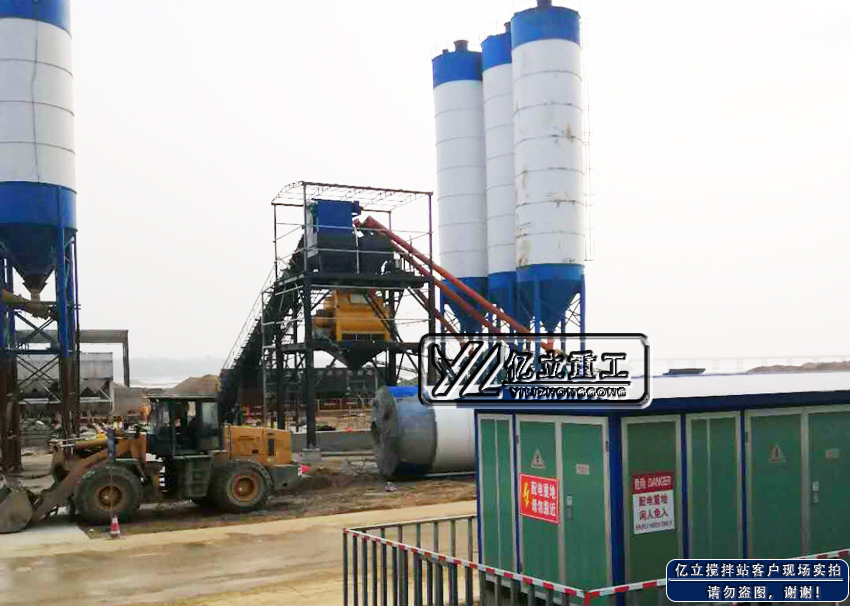 180商品混（hún）凝土攪拌站安徽客戶現（xiàn）場