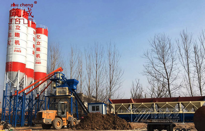 小型(xíng)工程攪拌站設(shè)備用(yòng)戶(hù)現(xiàn)場 用戶滿意度高