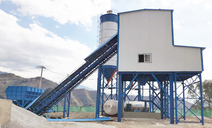 混凝土攪拌（bàn）站設備