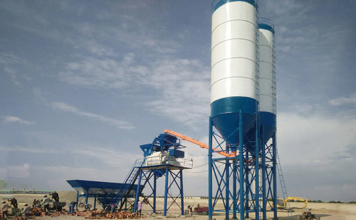 甘（gān）肅（sù）億（yì）立HZS50混凝土攪拌站（zhàn）用戶現場實拍（pāi） 用戶表（biǎo）示非常滿意