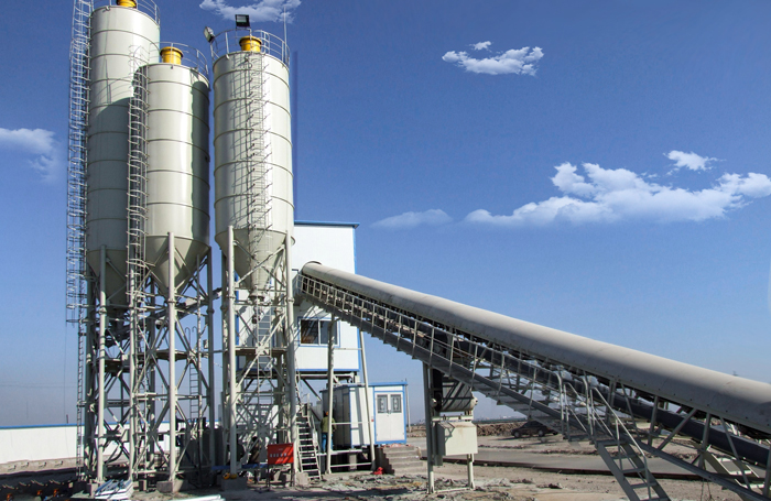 混凝土攪拌站設備用戶現場_億立攪拌站生（shēng）產廠家