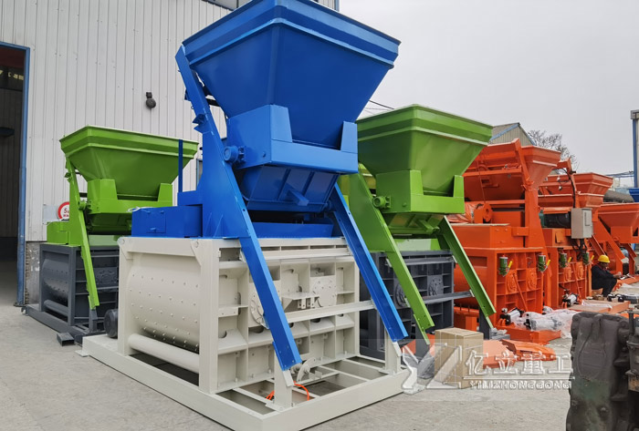 混凝土攪拌主機（jī）成品區一角