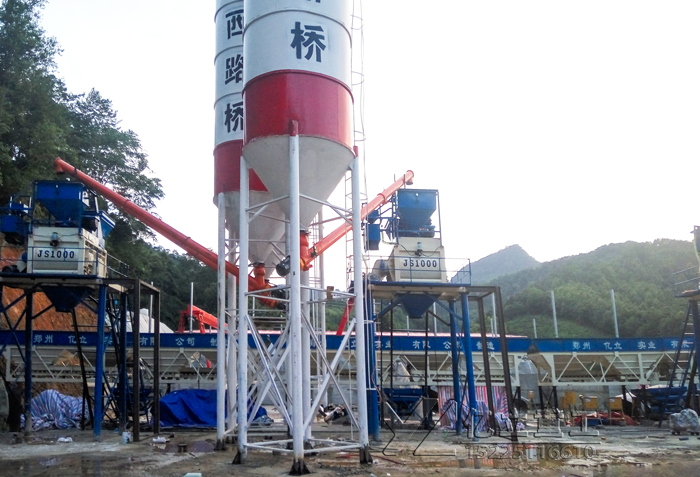 50混凝土攪拌（bàn）站設備用戶安（ān）裝調試現場（chǎng）實拍