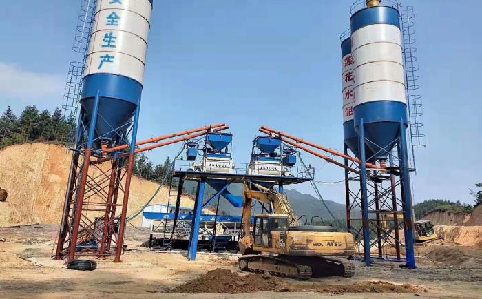 億立攪拌站（zhàn）生產現場