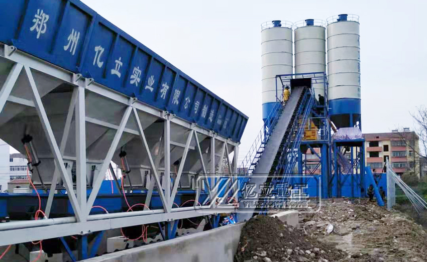 中型混凝（níng）土攪拌站用戶（hù）現場