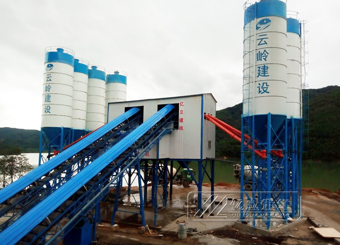 2000主機在120攪(jiǎo)拌站成套設備中使(shǐ)用現場