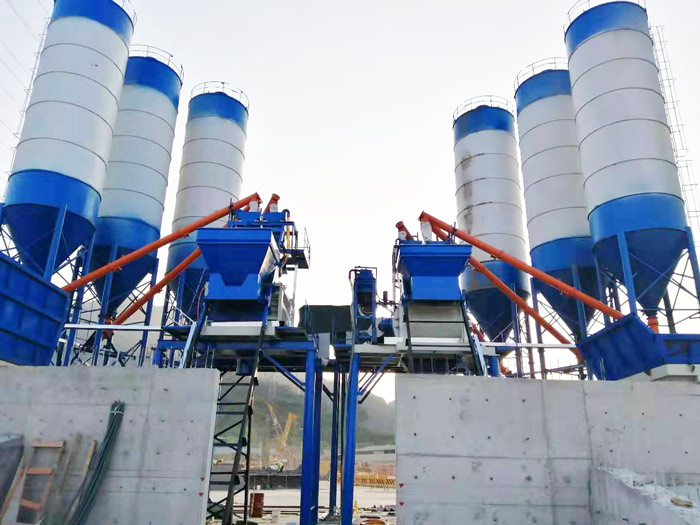 雙（shuāng）機（jī）站（zhàn） 混凝土攪拌站雙機站（zhàn）用戶案例現場 一次（cì）投資 效率翻倍