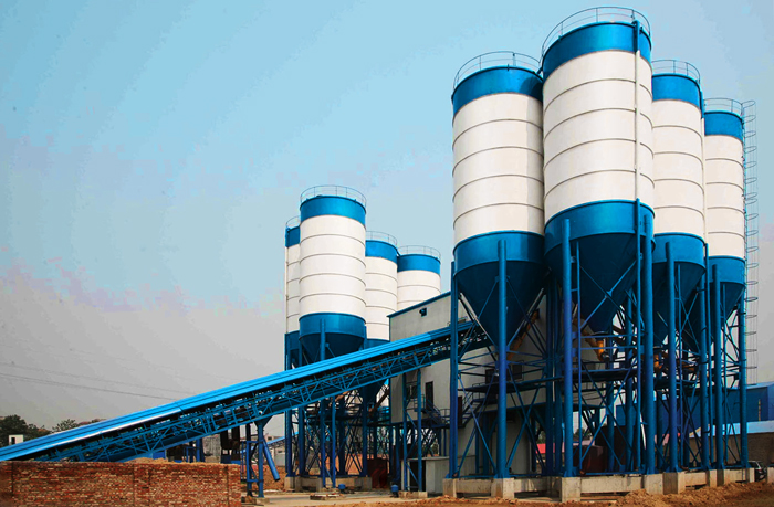 大型商品混凝土(tǔ)生產設備用戶現場(chǎng)