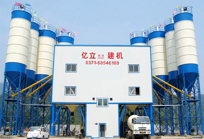 大型混凝（níng）土攪拌站（zhàn）